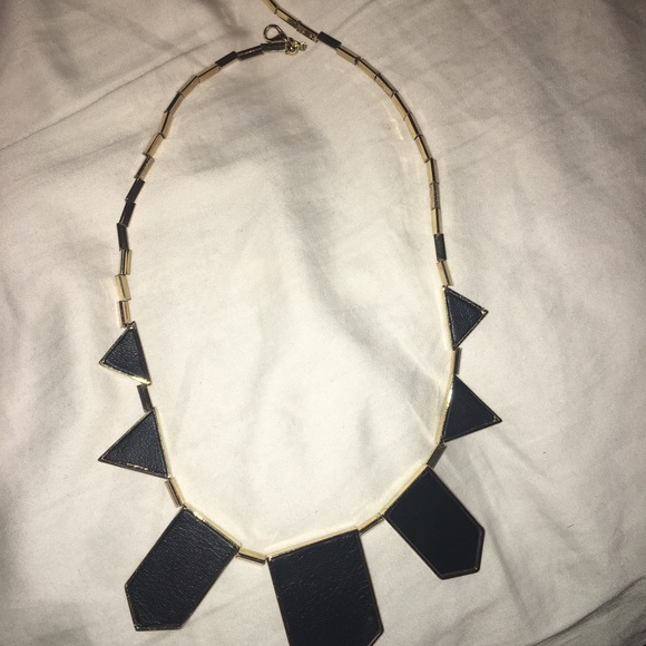 House of Harlow necklace - Picture 2 of 3